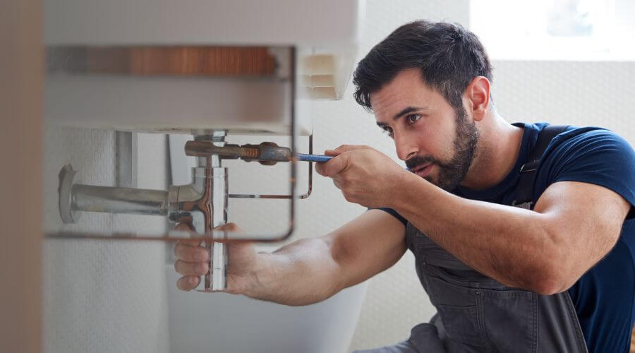 Sink faucet replacement in Clovis, NM